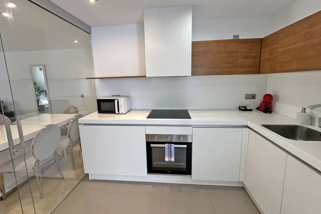 Kattohuoneisto myytävänä paikassa Nueva Alcántara, Marbella - 675 000 € (Ref: 9751437)