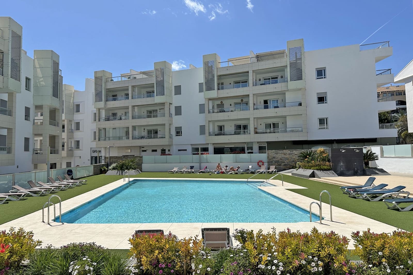 Penthouse for sale in San Pedro de Alcantara with pool - € 675,000 (Ref: 9751437)