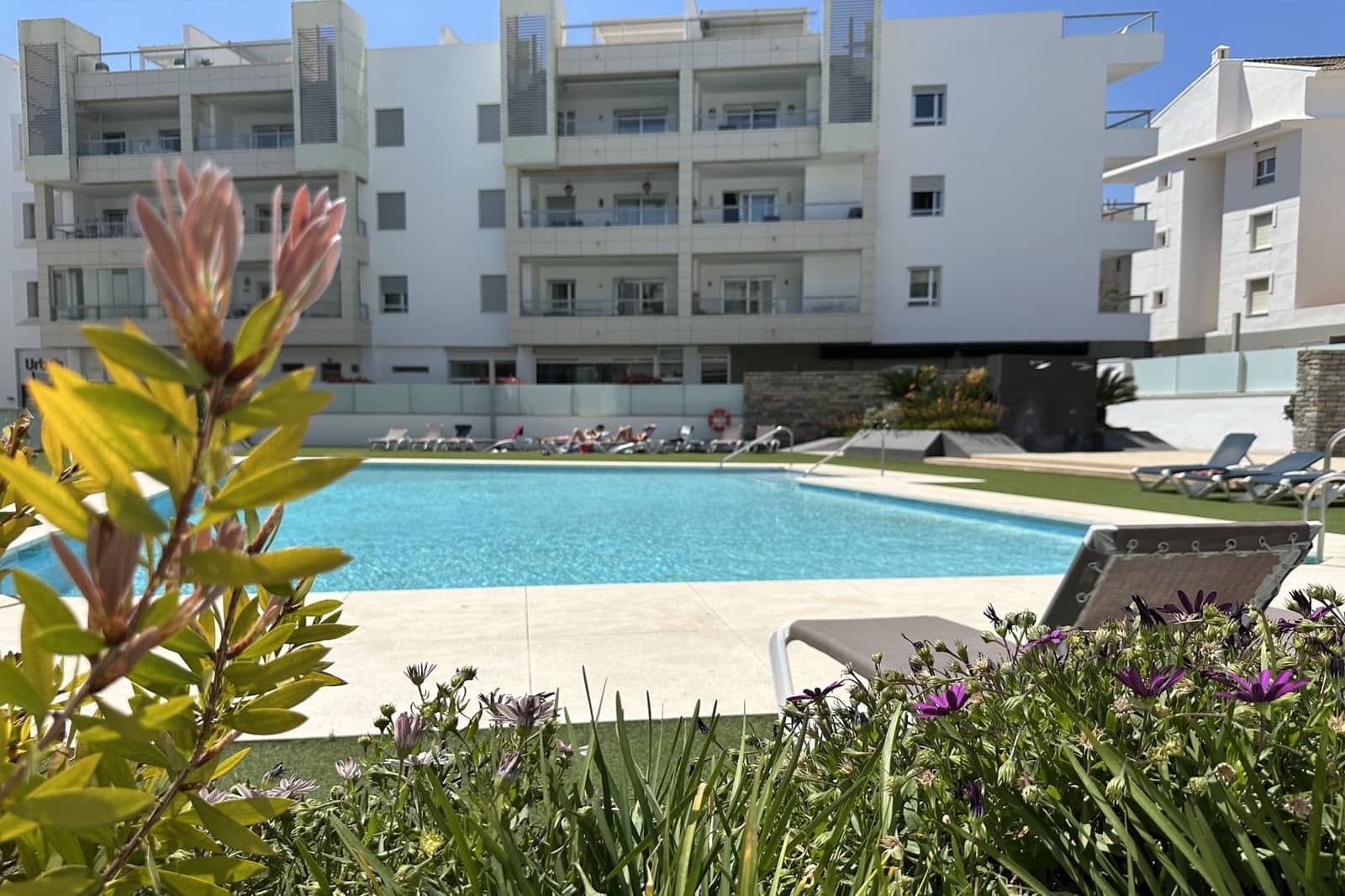 Penthouse for sale in San Pedro de Alcantara with pool - € 675,000 (Ref: 9751437)