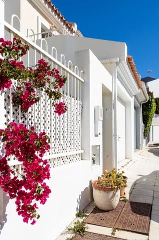 4 slaapkamer Huis te koop in Castillo Sohail, Fuengirola - € 599.000 (Ref: 9752366)