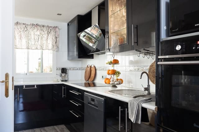 4 slaapkamer Huis te koop in Castillo Sohail, Fuengirola - € 599.000 (Ref: 9752366)