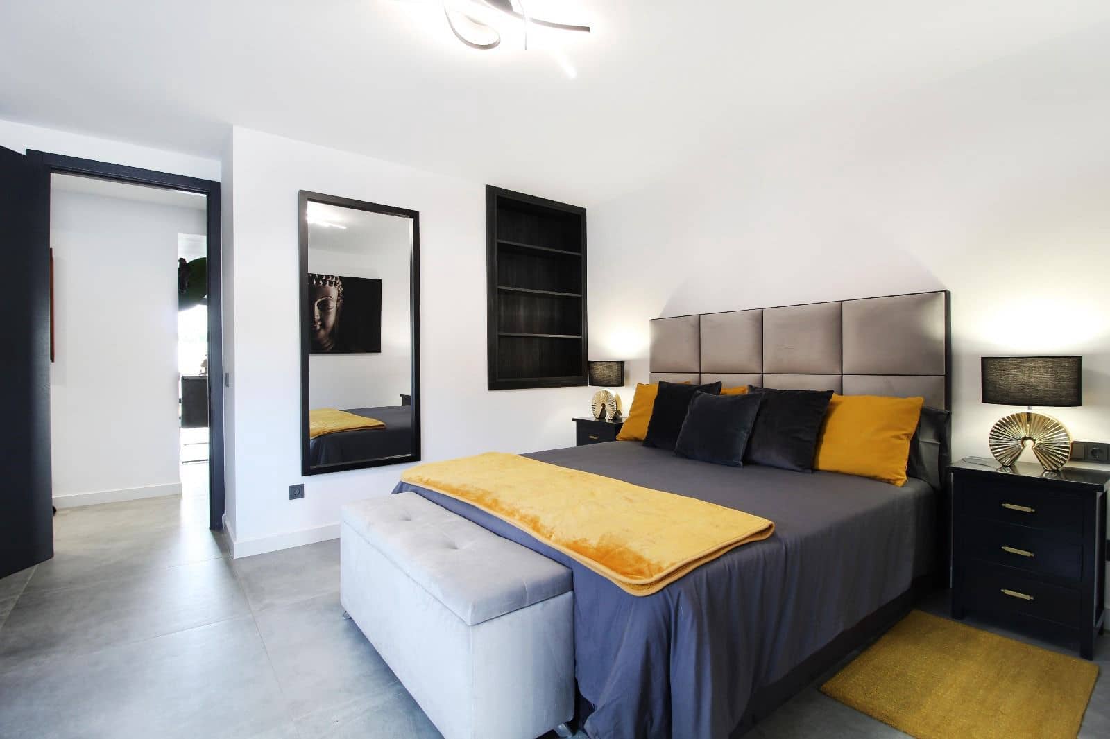 3 bedroom Villa for sale in San Pedro de Alcantara with pool - € 2,450,000 (Ref: 9755188)