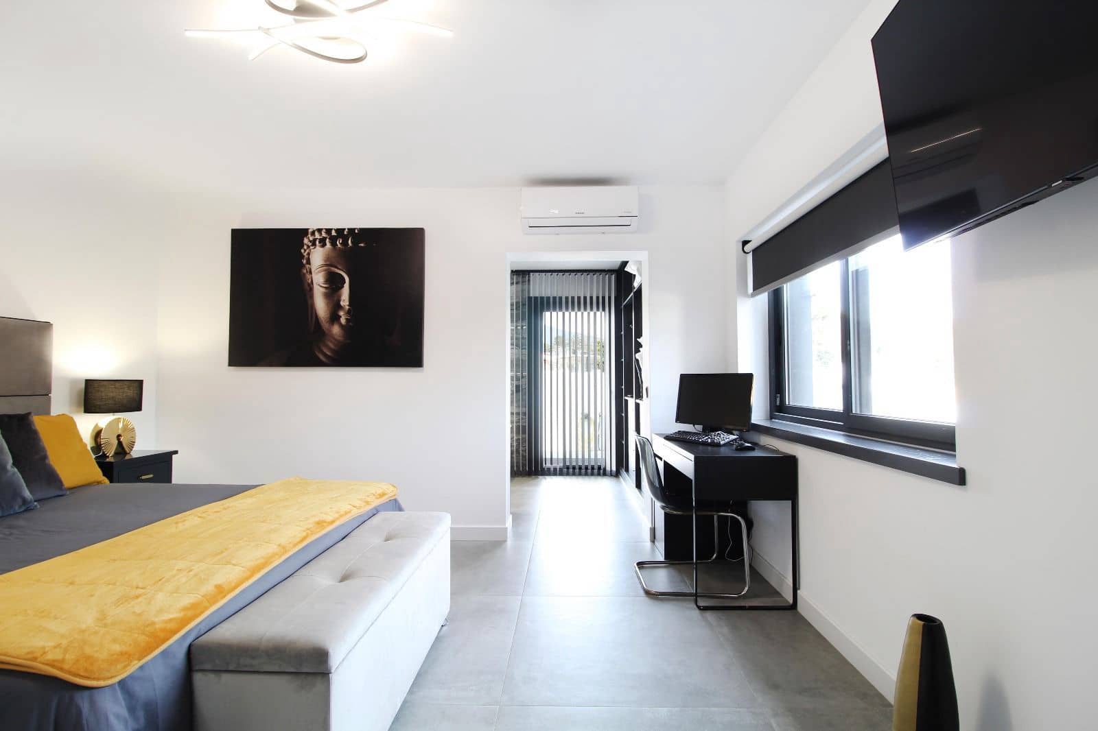 3 bedroom Villa for sale in San Pedro de Alcantara with pool - € 2,450,000 (Ref: 9755188)