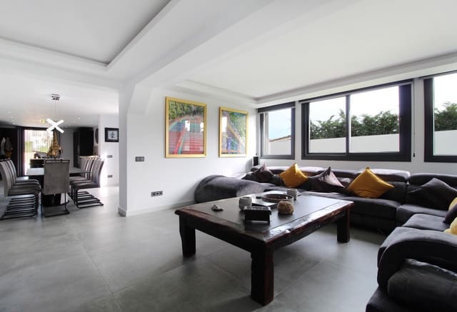 3 bedroom Villa for sale in Nueva Alcántara, Marbella with pool - € 2,450,000 (Ref: 9755188)