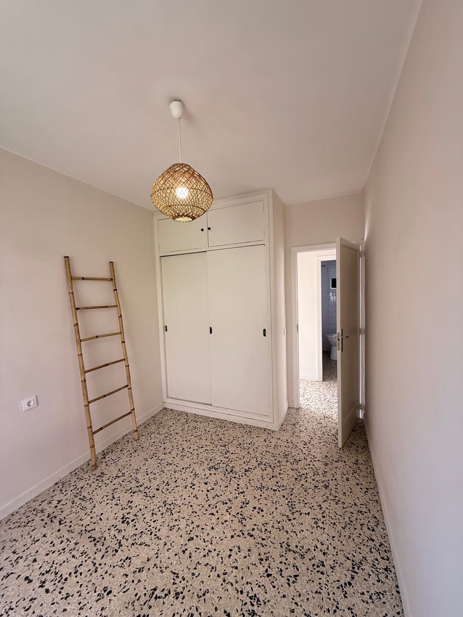 3 bedroom Apartment for rent in Palma de Mallorca - € 1,700 (Ref: 9760041)