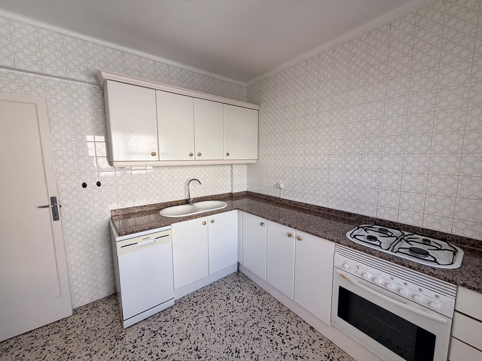 3 bedroom Apartment for rent in Palma de Mallorca - € 1,700 (Ref: 9760041)