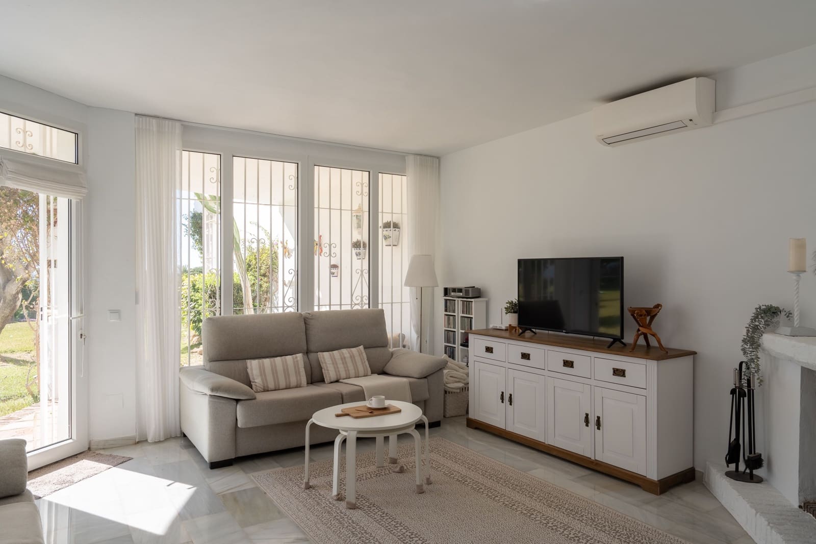 2 soveværelse Lejlighed til salg i Mijas Costa med swimmingpool - € 435.000 (Ref: 9765267)