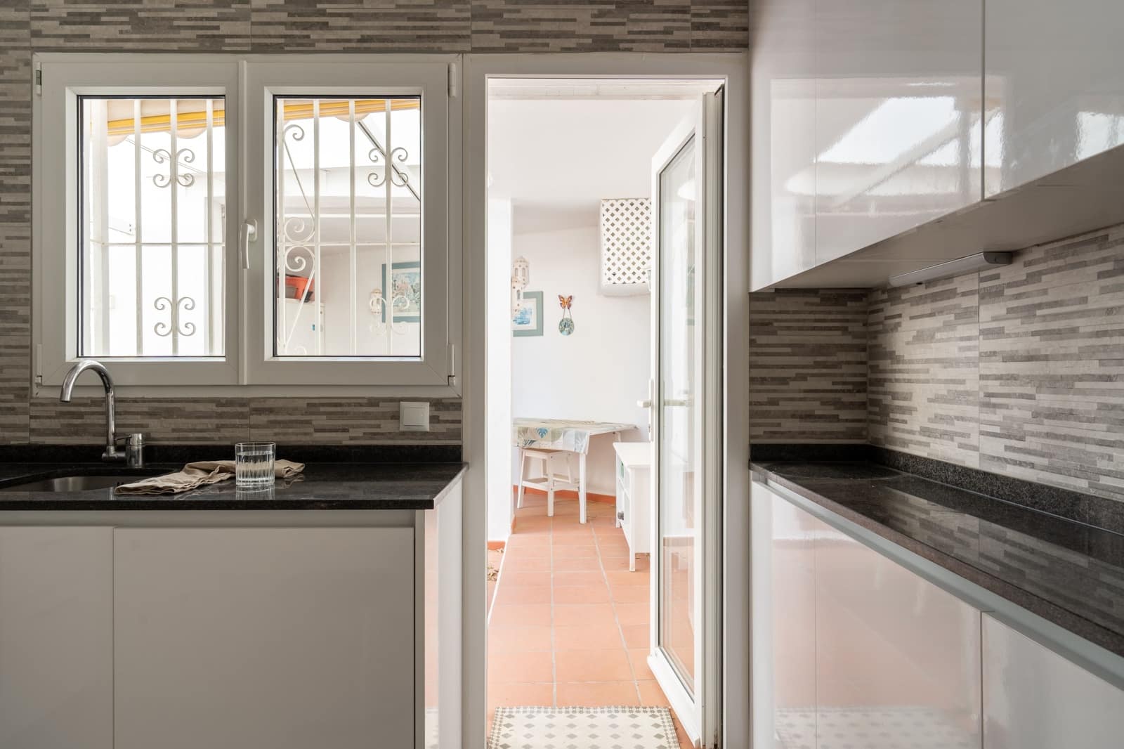 2 soveværelse Lejlighed til salg i Mijas Costa med swimmingpool - € 435.000 (Ref: 9765267)