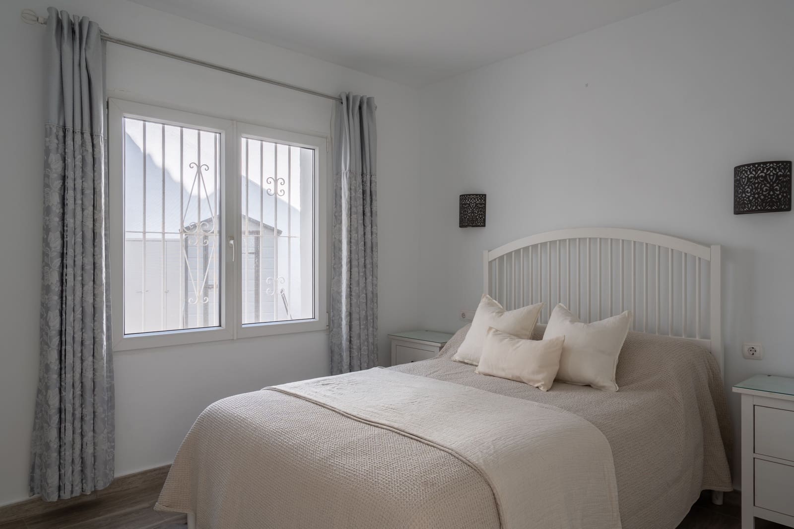 2 soveværelse Lejlighed til salg i Mijas Costa med swimmingpool - € 435.000 (Ref: 9765267)