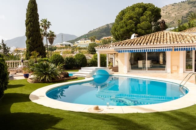 4 chambre Villa/Maison à vendre à La Capellanía - El Higuerón, Benalmádena avec piscine - 885 000 € (Ref: 9765268)