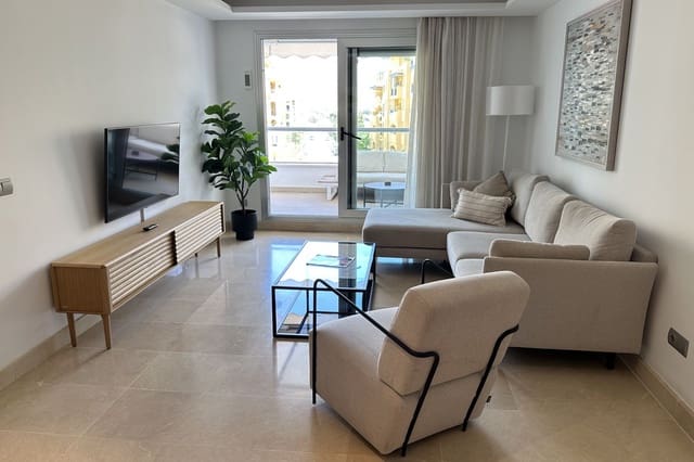 Penthouse te koop in Nueva Alcántara, Marbella met zwembad - € 695.000 (Ref: 9770110)