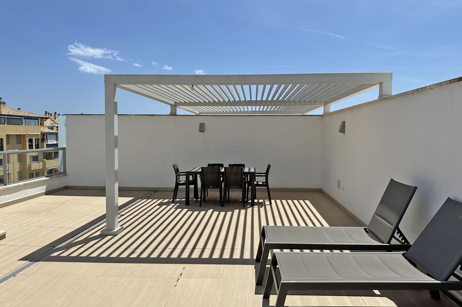 Penthouse te koop in San Pedro de Alcantara met zwembad - € 695.000 (Ref: 9770110)