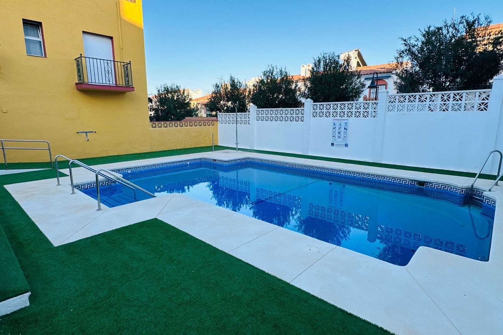 3 soverom Hus til salgs i Mijas Costa med svømmebasseng - € 490 000 (Ref: 9770969)