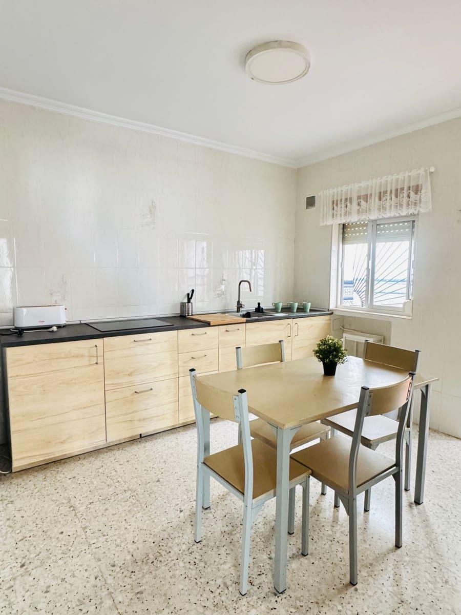 6 makuuhuone Omakotitalo myytävänä paikassa Tarifa - 725 000 € (Ref: 9776912)