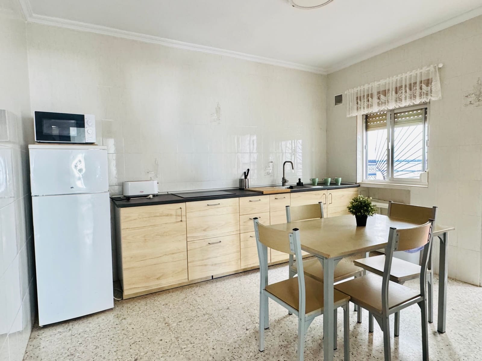 6 makuuhuone Omakotitalo myytävänä paikassa Tarifa - 725 000 € (Ref: 9776912)