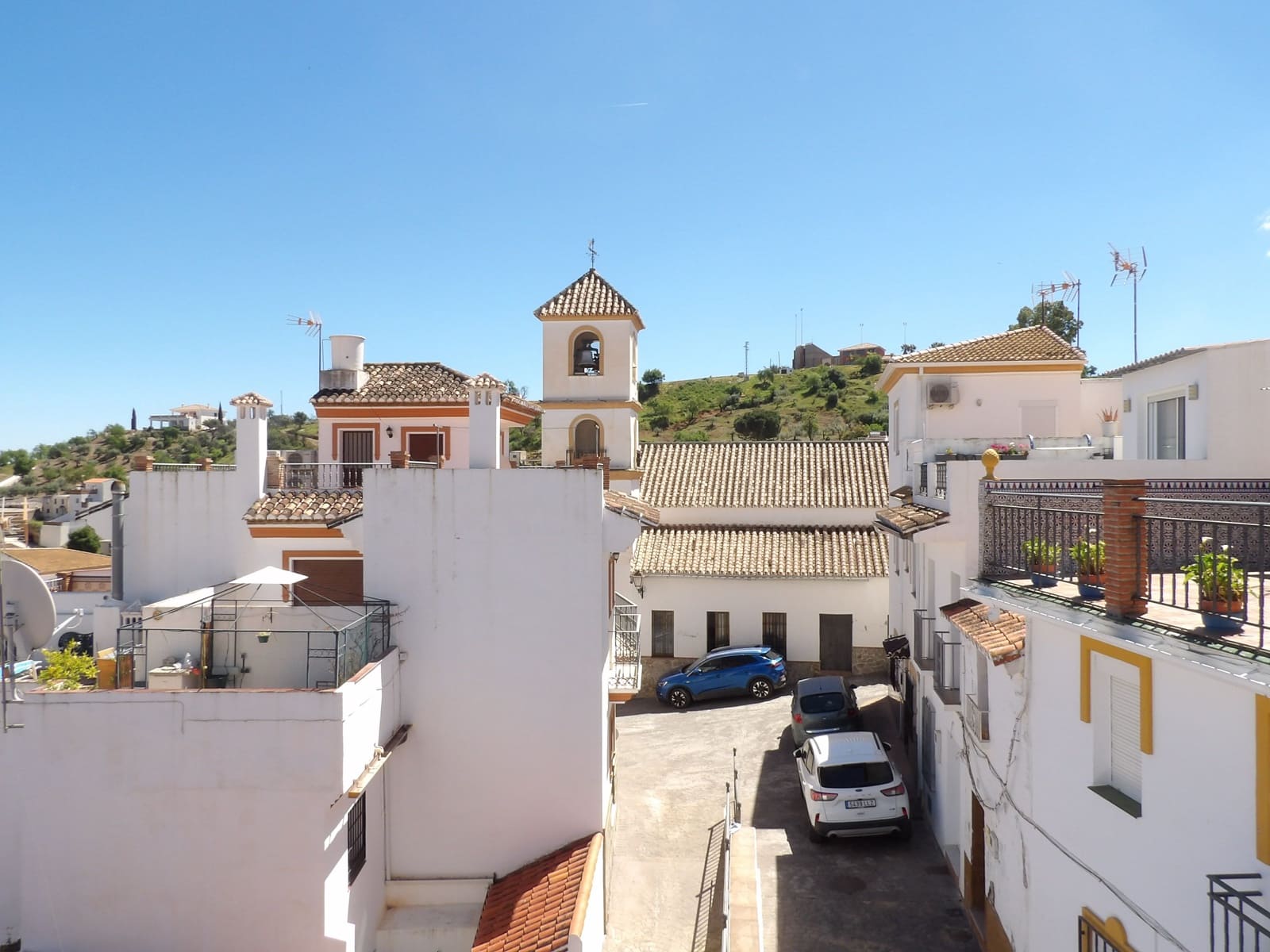 2 bedroom Townhouse for sale in Guaro - € 219,000 (Ref: 9779972)