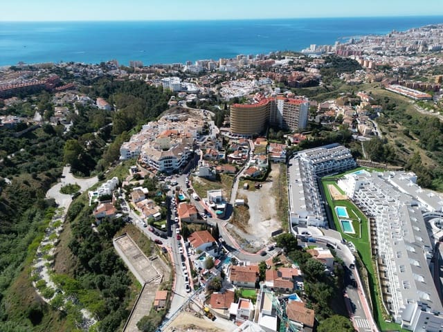 2 bedroom Apartment for sale in Torreblanca, Fuengirola with pool garage - € 540,000 (Ref: 9782529)