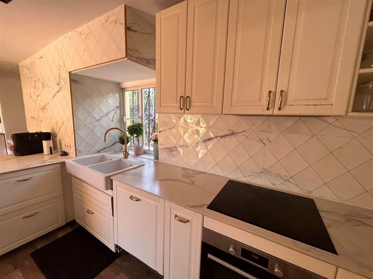 3 soveværelse Byhus til leje i Marbella med swimmingpool - € 2.500 (Ref: 9784133)