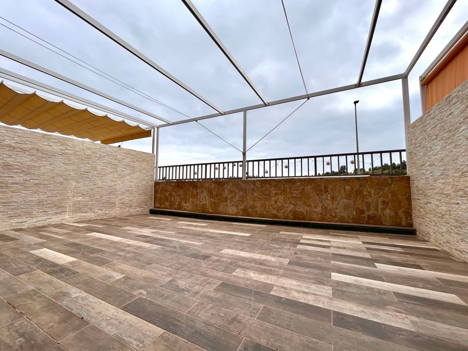 4 soveværelse Byhus til salg i Mijas Costa med swimmingpool - € 369.000 (Ref: 9788708)