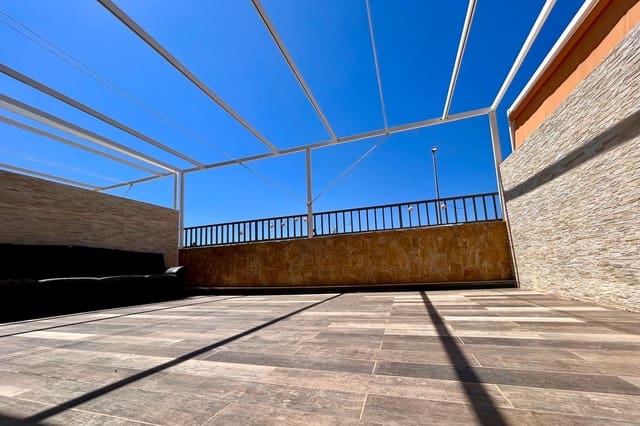 4 soveværelse Byhus til salg i Mijas Costa, Mijas med swimmingpool - € 369.000 (Ref: 9788708)