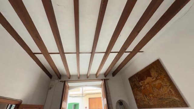 6 soverom Hus til salgs i Llucmajor med svømmebasseng - € 630 000 (Ref: 9789619)