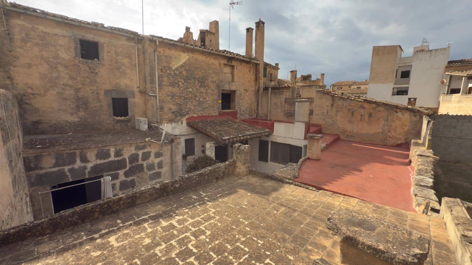 6 bedroom Townhouse for sale in Llucmajor with pool - € 630,000 (Ref: 9789619)