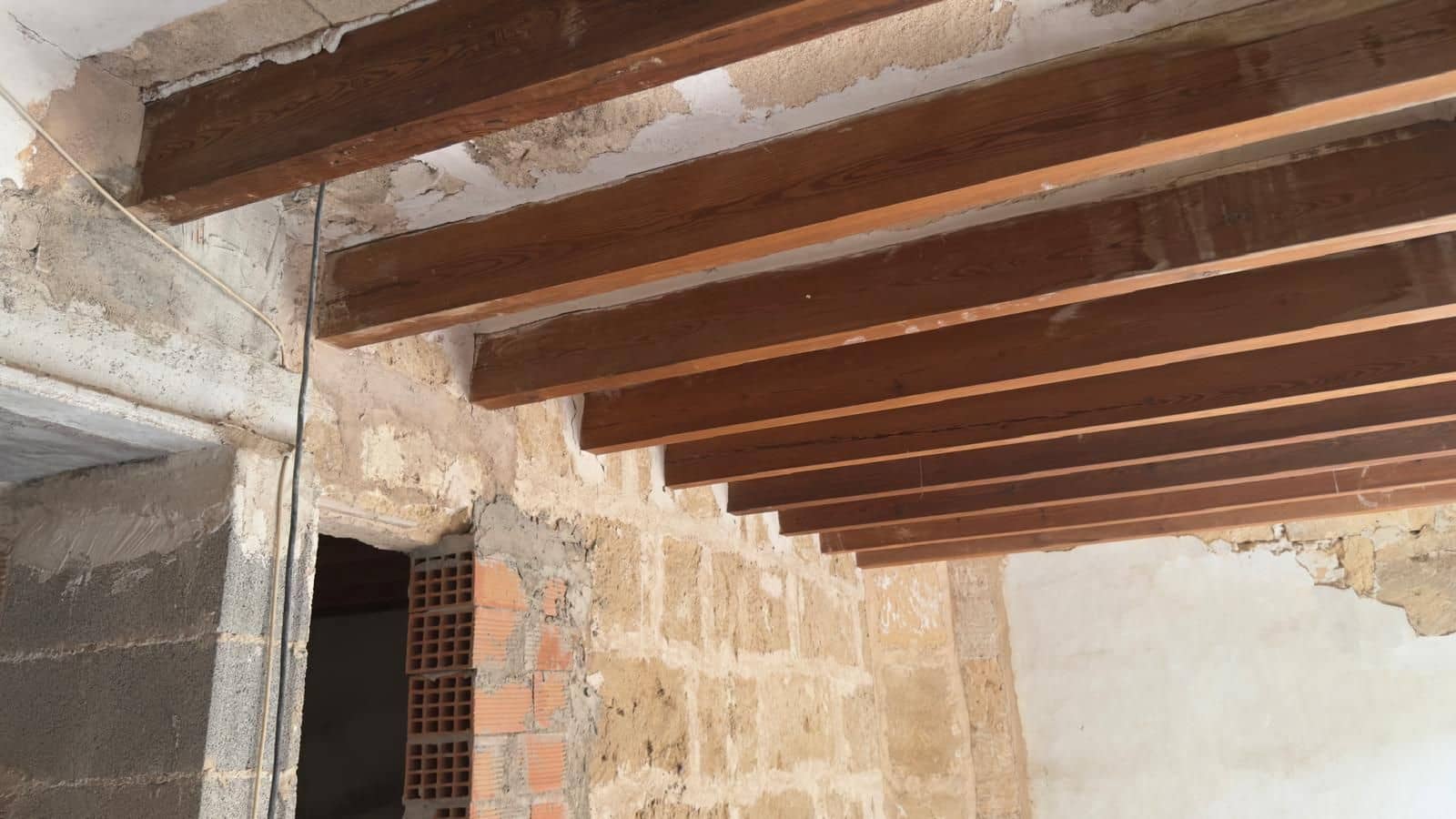 6 bedroom Townhouse for sale in Llucmajor with pool - € 630,000 (Ref: 9789619)