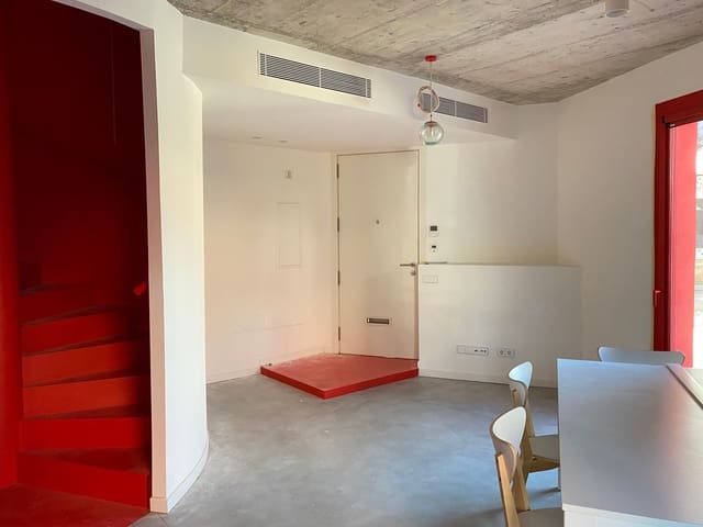 1 soverom Leilighet til leie i El Terreno, Palma de Mallorca med svømmebasseng garasje - € 1 700 (Ref: 9789845)