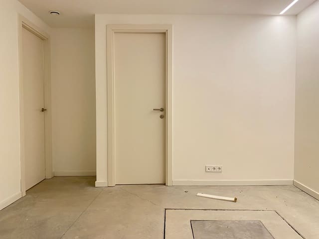 1 soverom Leilighet til leie i El Terreno, Palma de Mallorca med svømmebasseng garasje - € 1 700 (Ref: 9789845)