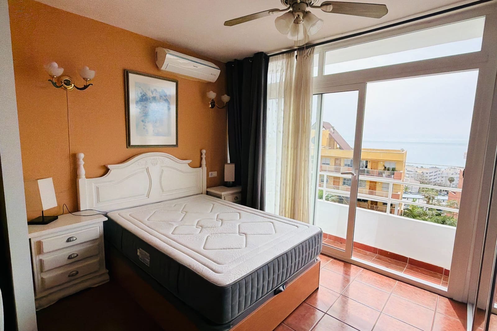 Apartment for sale in Torremolinos - € 184,000 (Ref: 9789947)