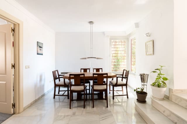 3 soveværelse Lejlighed til salg i Cañada de los Ingleses, Málaga by med swimmingpool - € 1.250.000 (Ref: 9790224)