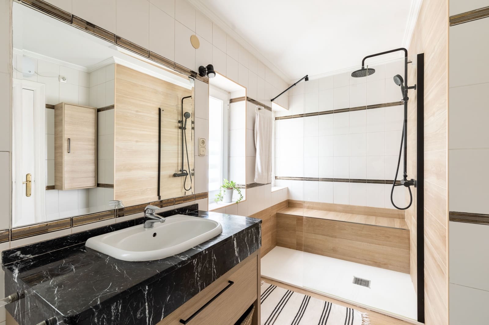 3 soveværelse Lejlighed til salg i Malaga by med swimmingpool - € 1.250.000 (Ref: 9790224)