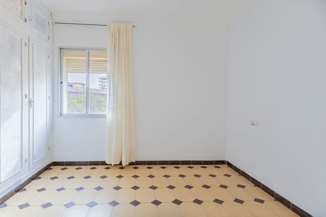 3 slaapkamer Appartement te koop in Centro ciudad, Fuengirola - € 221.000 (Ref: 9793614)