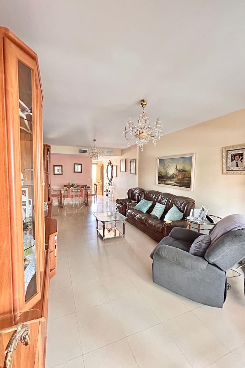 2 slaapkamer Appartement te koop in Fuengirola - € 365.000 (Ref: 9795506)