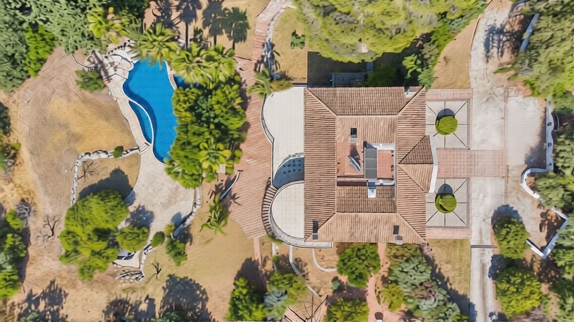 6 bedroom Villa for sale in Alhaurin el Grande with pool - € 2,200,000 (Ref: 9795507)