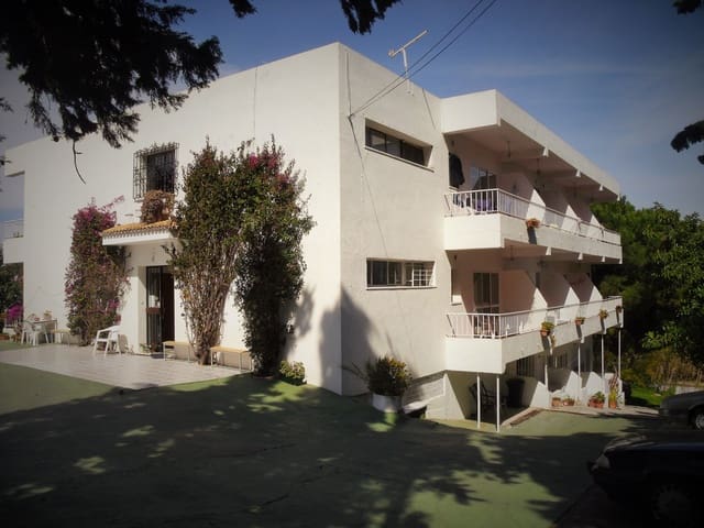 24 sovrum Hus till salu i Los Paseros, Málaga stad med pool - 1 790 000 € (Ref: 9798282)