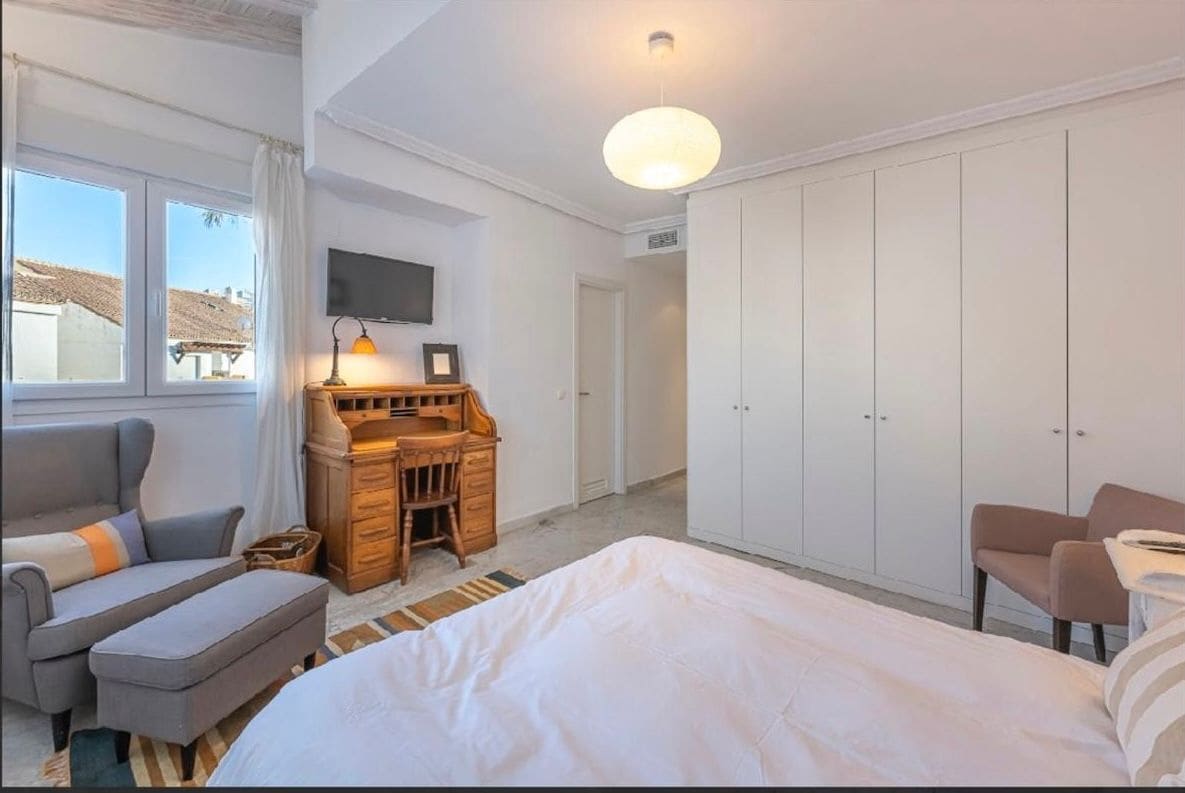 4 sovrum Lägenhet till salu i Marbella med pool - 1 350 000 € (Ref: 9798297)