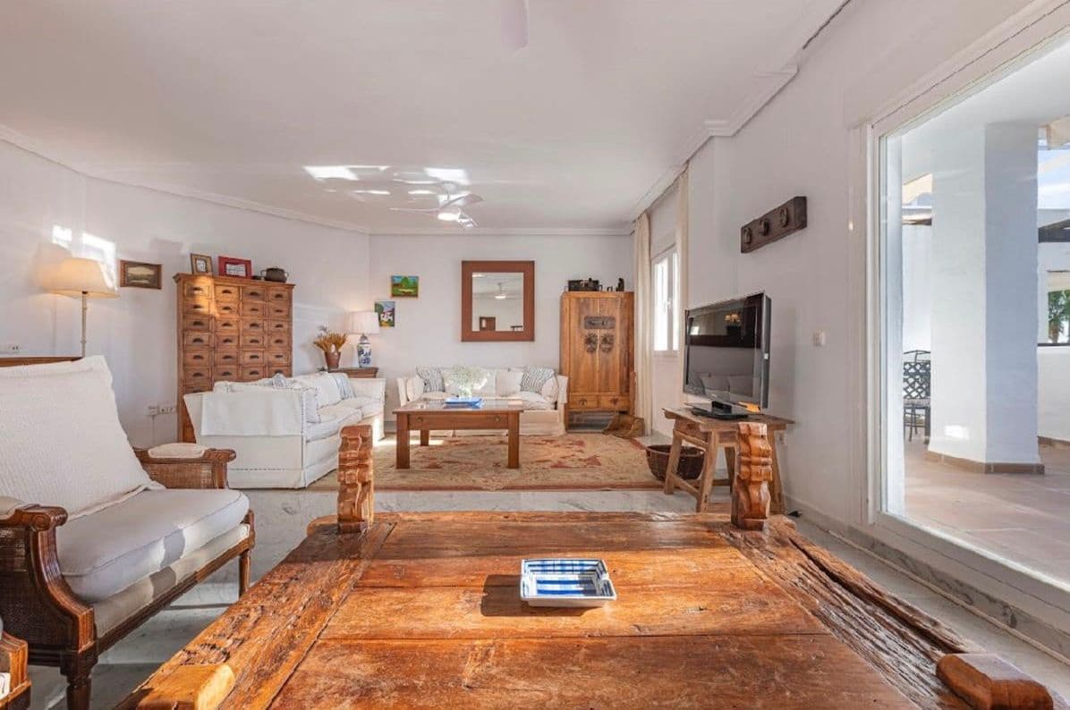 4 sovrum Lägenhet till salu i Marbella med pool - 1 350 000 € (Ref: 9798297)