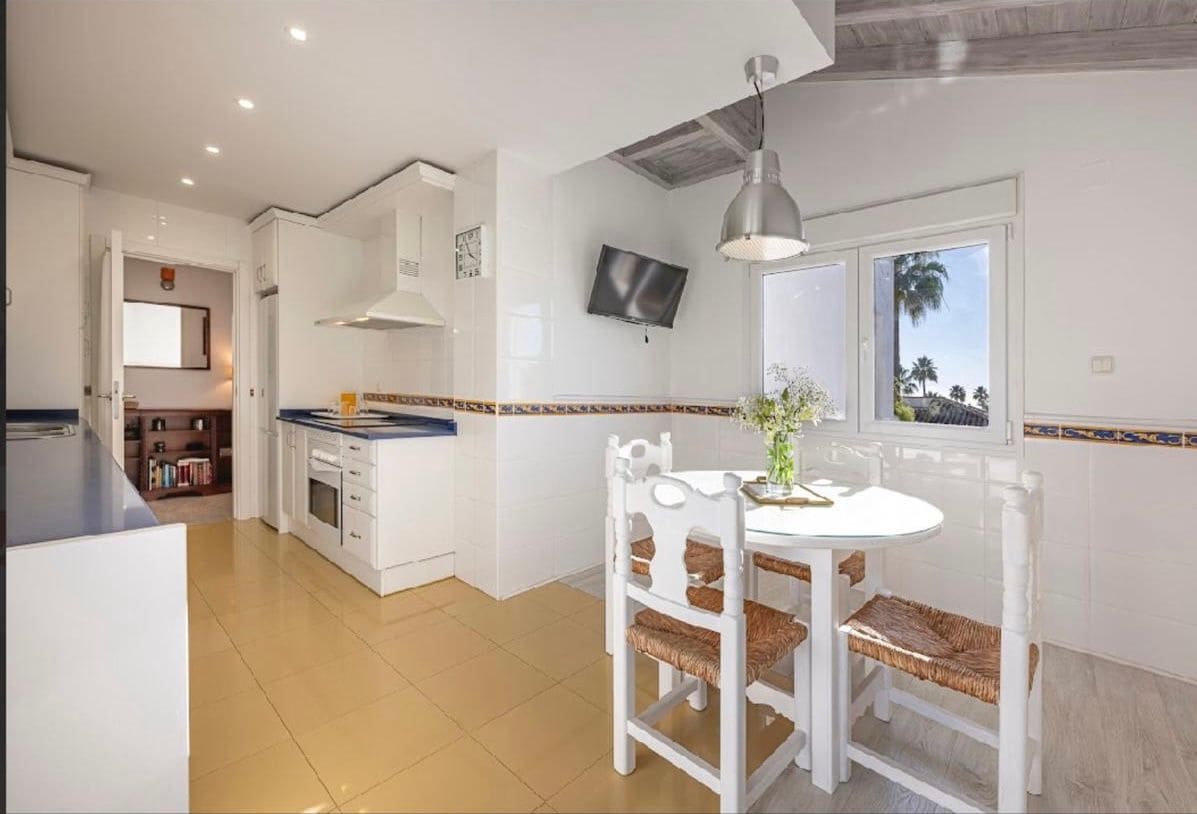 4 sovrum Lägenhet till salu i Marbella med pool - 1 350 000 € (Ref: 9798297)