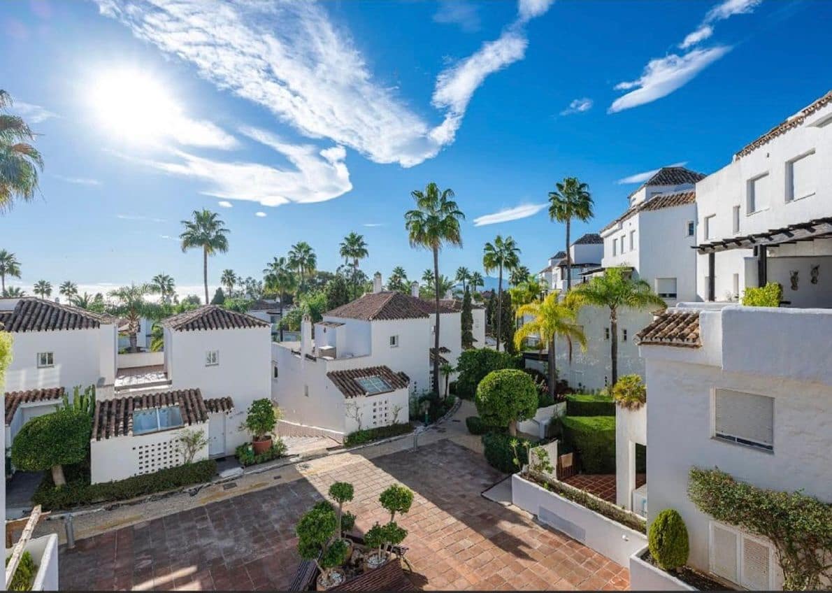 4 sovrum Lägenhet till salu i Marbella med pool - 1 350 000 € (Ref: 9798297)