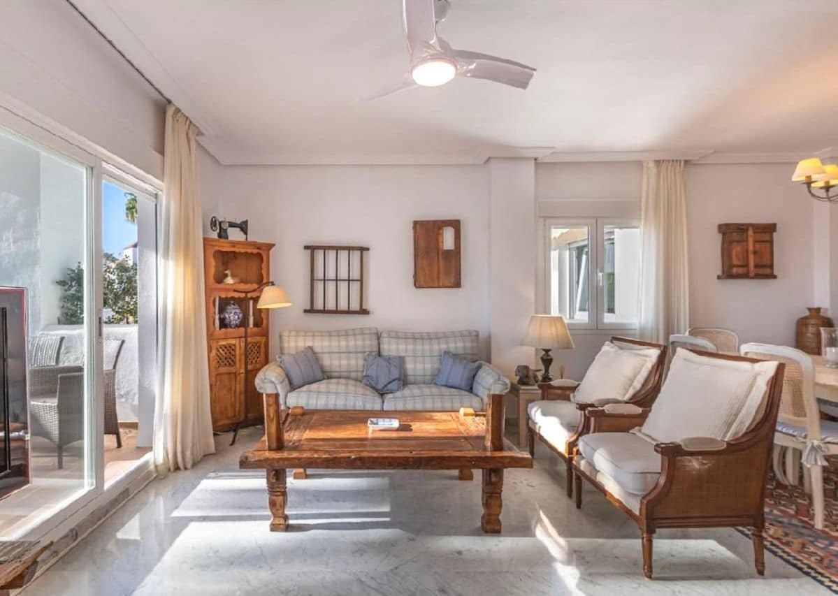 4 sovrum Lägenhet till salu i Marbella med pool - 1 350 000 € (Ref: 9798297)