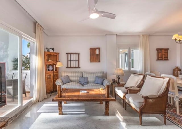 4 sovrum Lägenhet till salu i Bahía de Marbella, Marbella med pool - 1 350 000 € (Ref: 9798297)