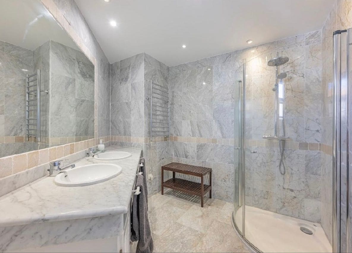 4 sovrum Lägenhet till salu i Marbella med pool - 1 350 000 € (Ref: 9798297)