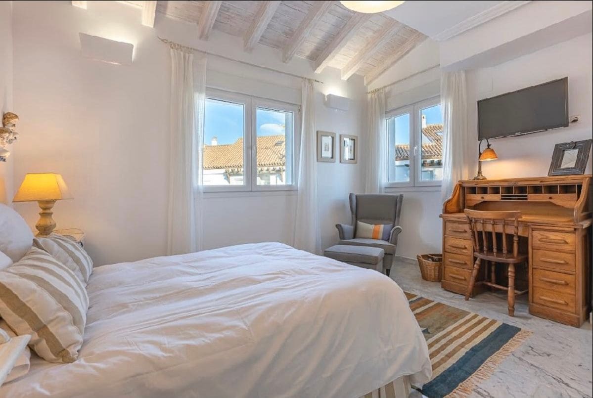 4 sovrum Lägenhet till salu i Marbella med pool - 1 350 000 € (Ref: 9798297)