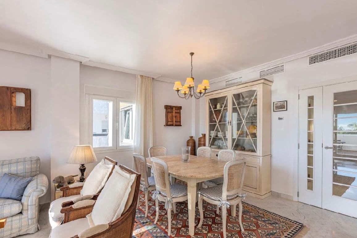 4 soveværelse Lejlighed til salg i Marbella med swimmingpool - € 1.350.000 (Ref: 9798297)