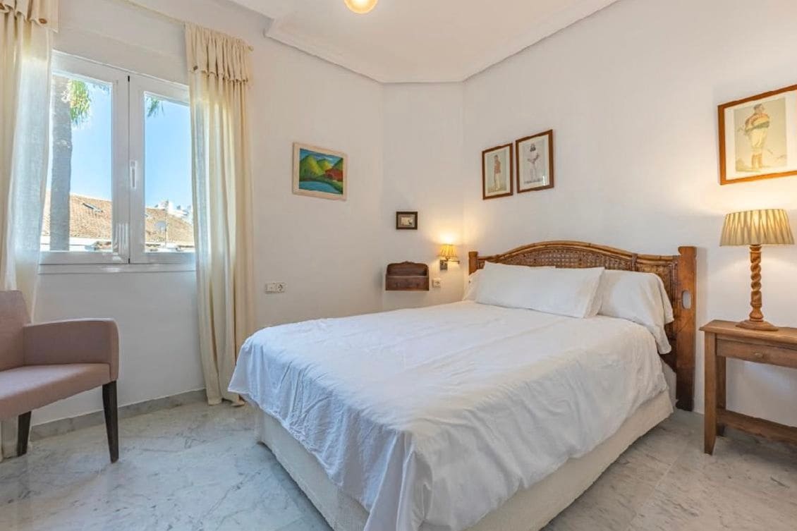4 soveværelse Lejlighed til salg i Marbella med swimmingpool - € 1.350.000 (Ref: 9798297)