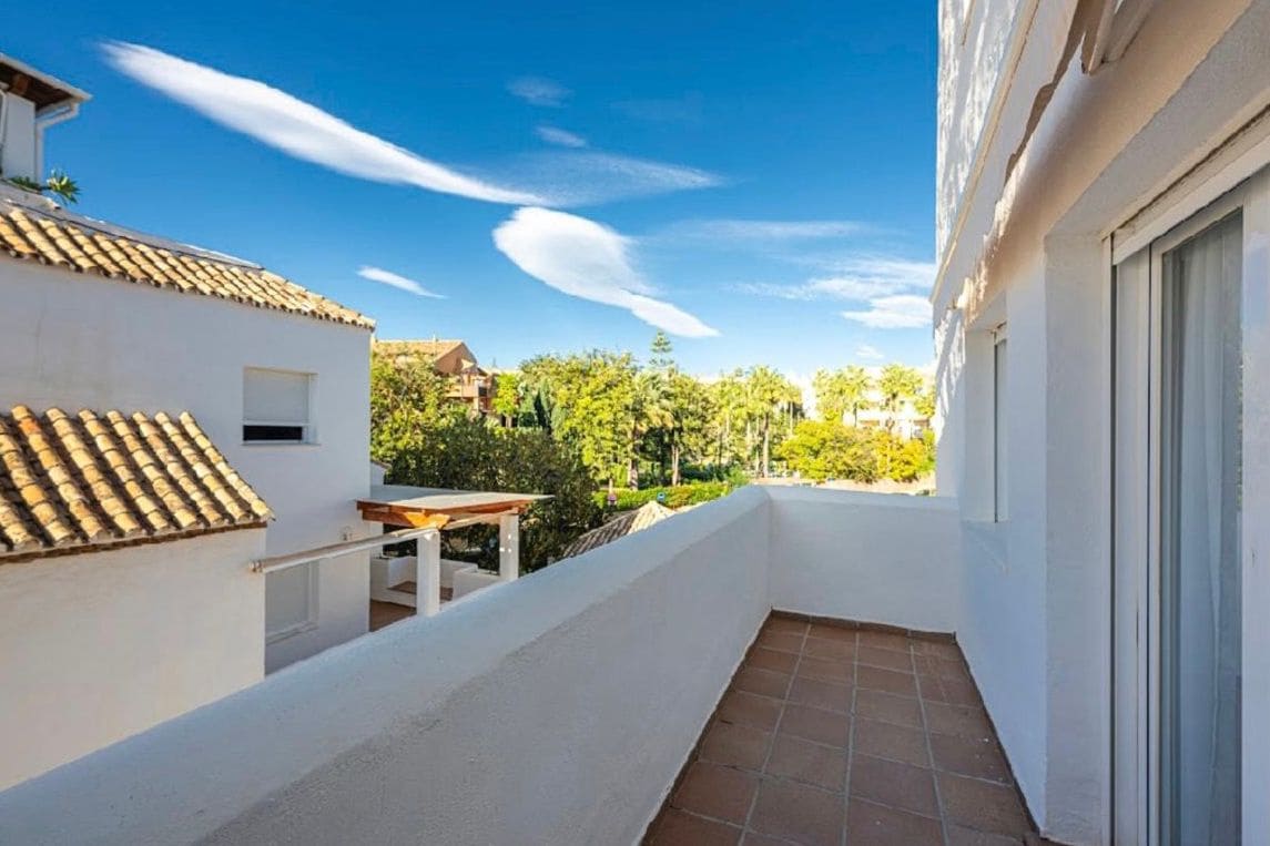4 soveværelse Lejlighed til salg i Marbella med swimmingpool - € 1.350.000 (Ref: 9798297)
