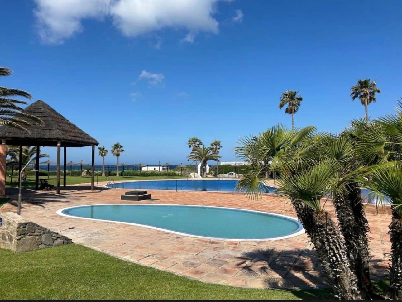 3 sovrum Lägenhet till salu i Barbate med pool - 475 000 € (Ref: 9803799)