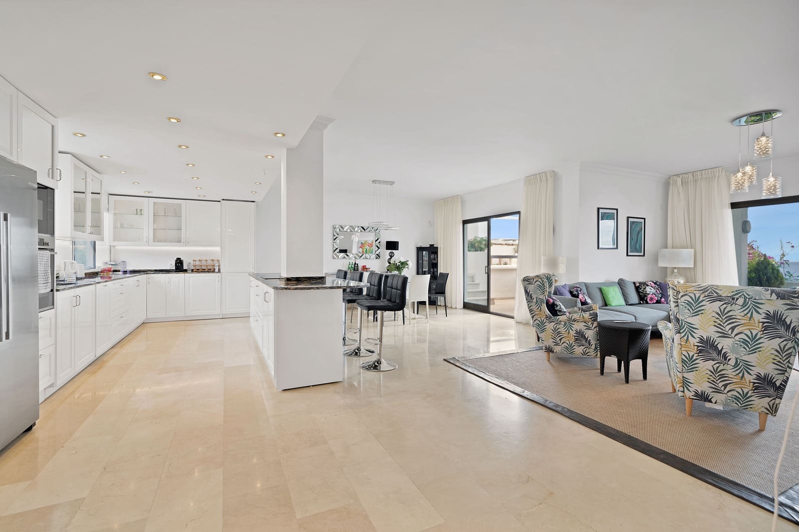 3 Zimmer Penthouse zu verkaufen in Marbella mit Pool - 3.950.000 € (Ref: 9805426)