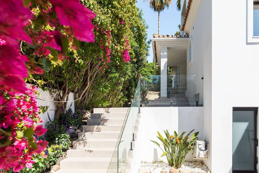 Chalet de 6 habitaciones en Benahavís en venta con piscina garaje - 2.690.000 € (Ref: 9805915)